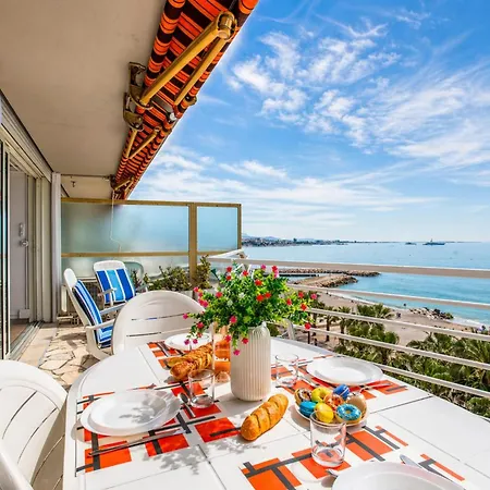 Signature - Welkeys Apartmán Cagnes-sur-Mer